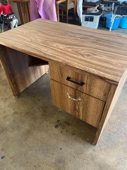 Formidable Desk