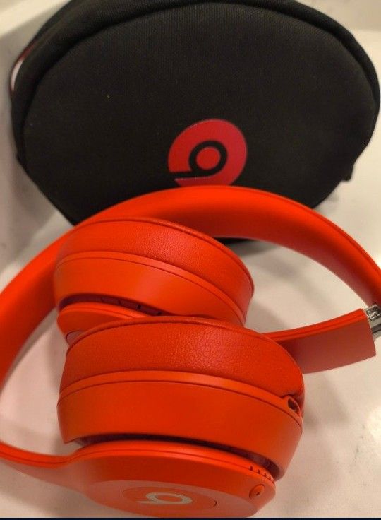 Beats Solo 3s Mint Condition
