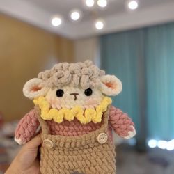 Handmade with love: Cute Crochet Sheep Phone Bag 