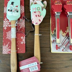 NEW!!! Silicon Spatula, Cookie Cutter and Tongs Set