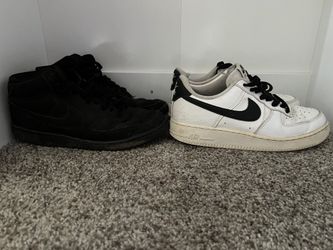 2 Pairs Of Nike Men Shoes Size 8 ❗️Firm Price❗️