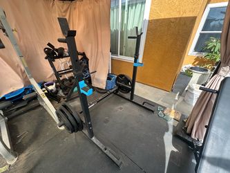 Squat Rack (Weights not included)