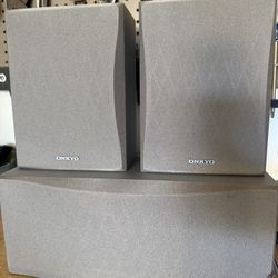 Onkyo Bookshelf and Center Speaker Set in great shape!  