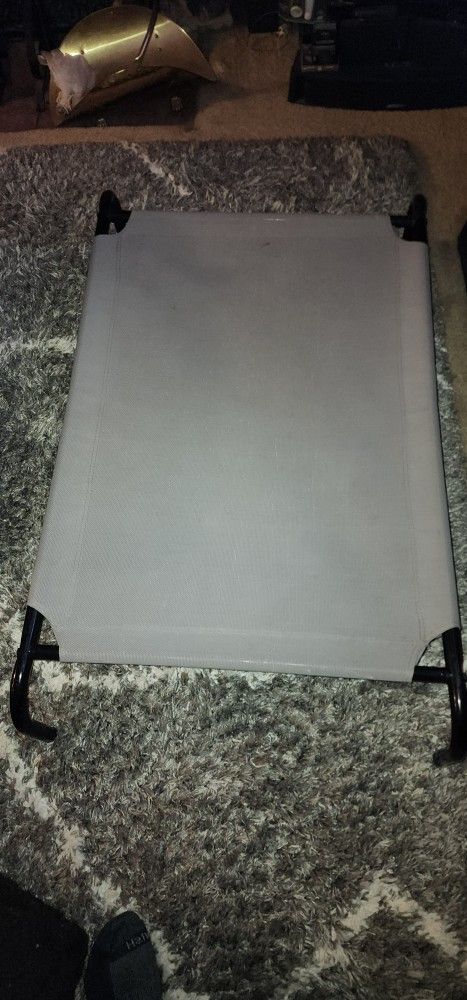 Medium large Elevated Pet Bed