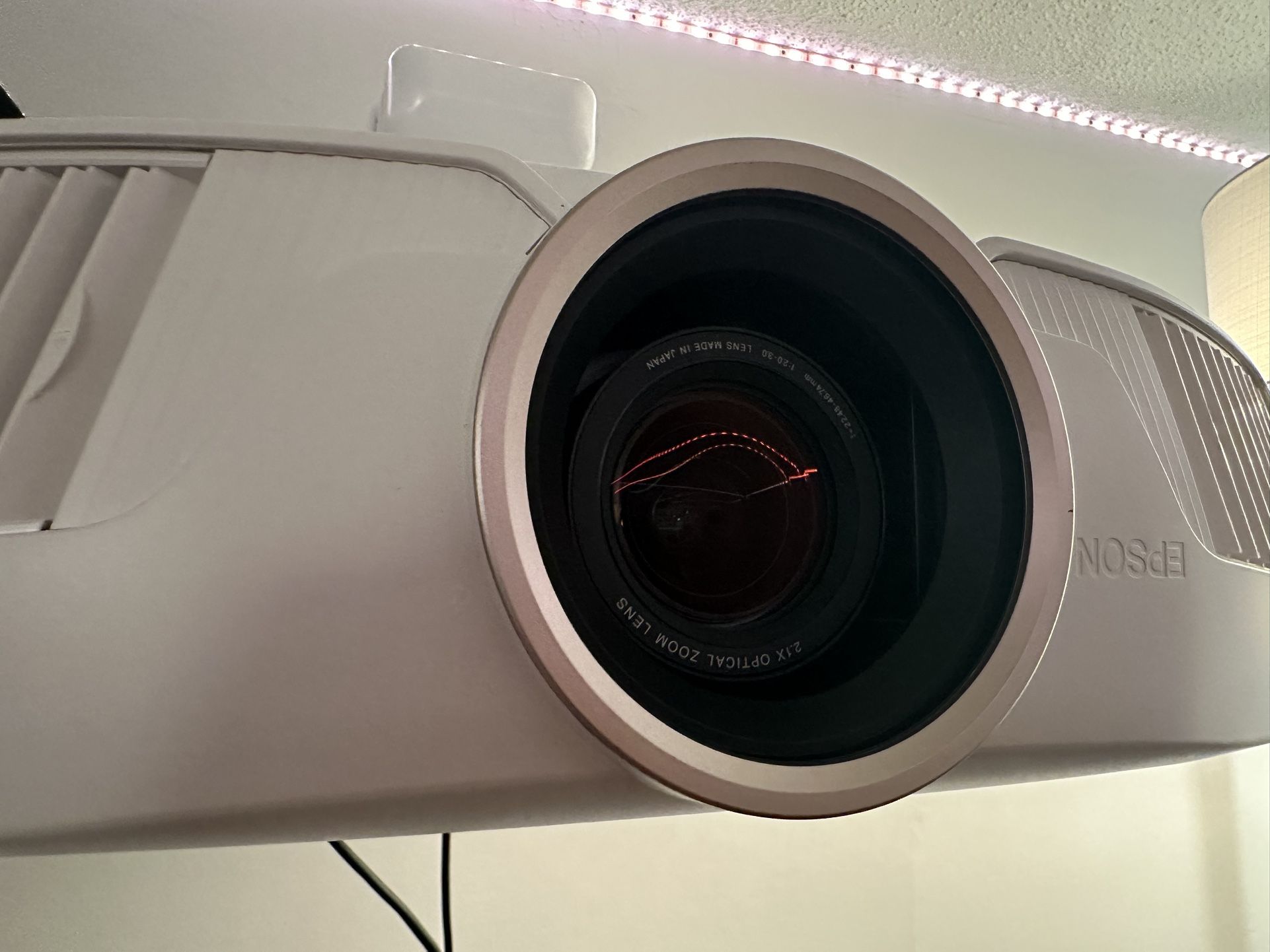 Epson Home Cinema 4010 Projector and Mount