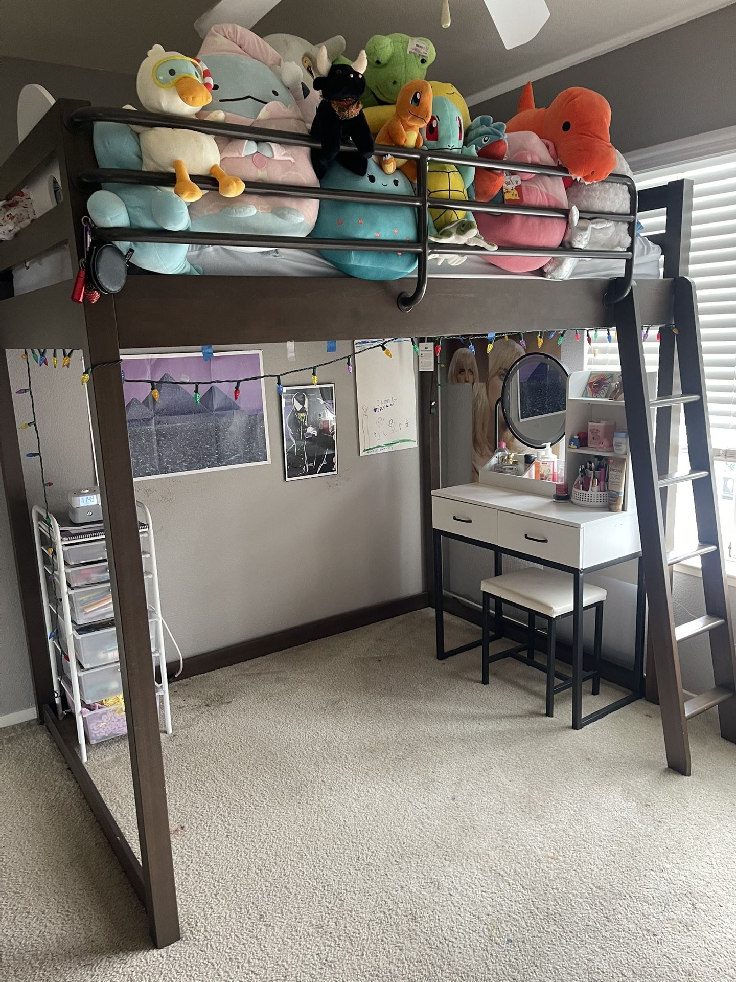 Full Size loft Bed