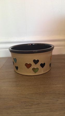 Ceramic Pet Bowl with Heart Pattern