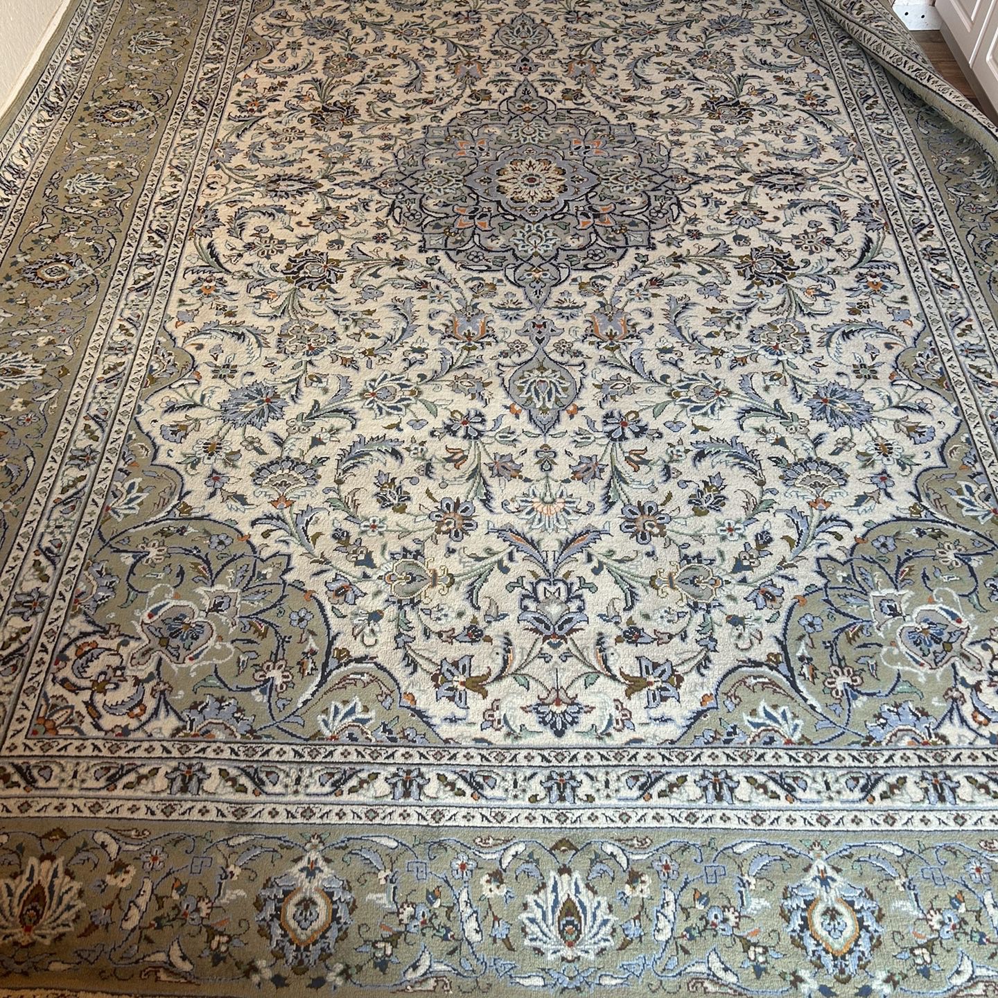 Persian Rug / Persian Carpet 
