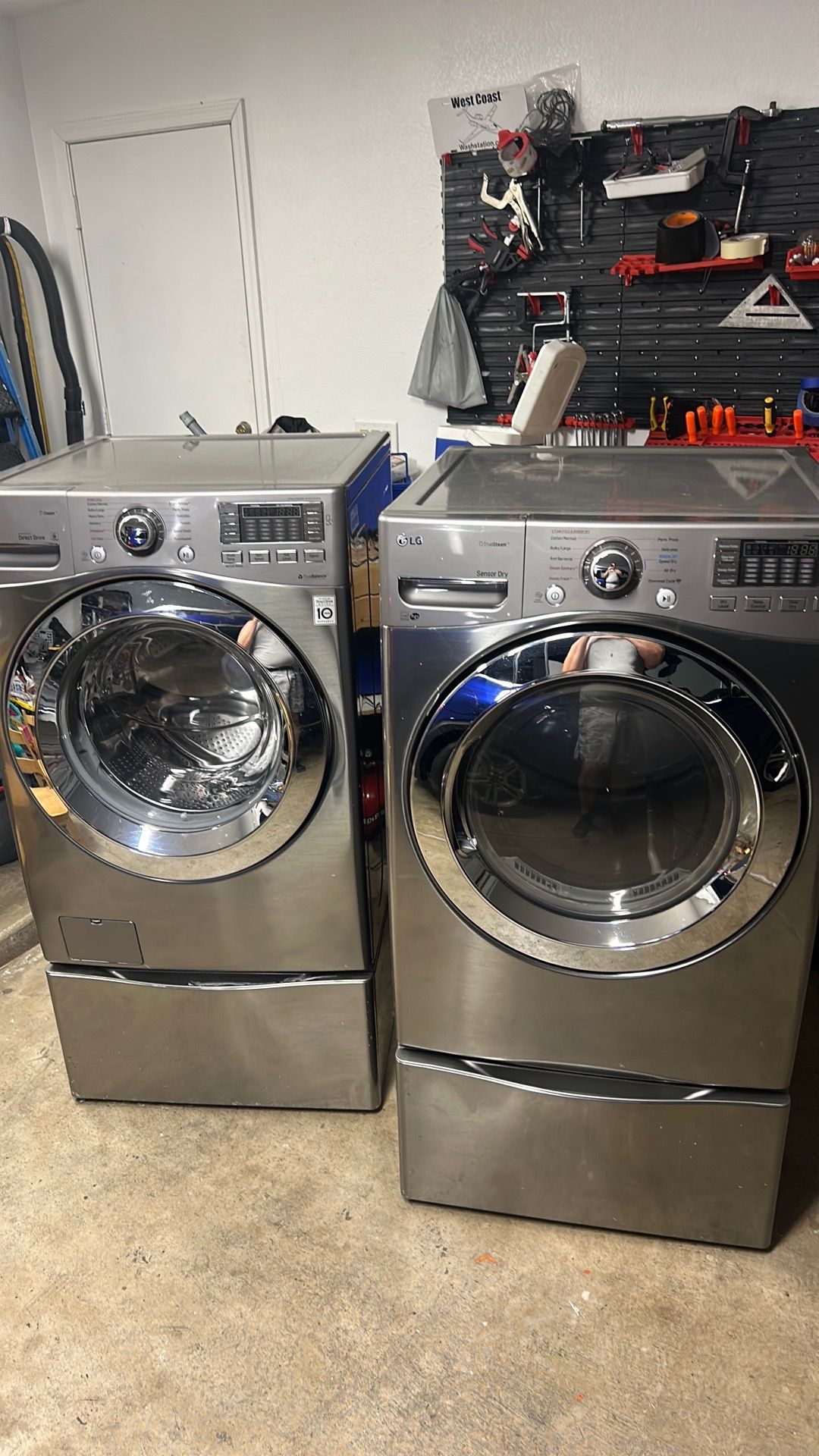 Electric Lg washer and dryer