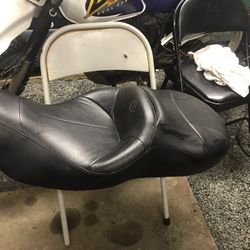 09- 22 Harley Touring Seat
