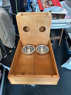Free custom rabbit hay feeder