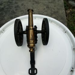 Small, fully metal cannon