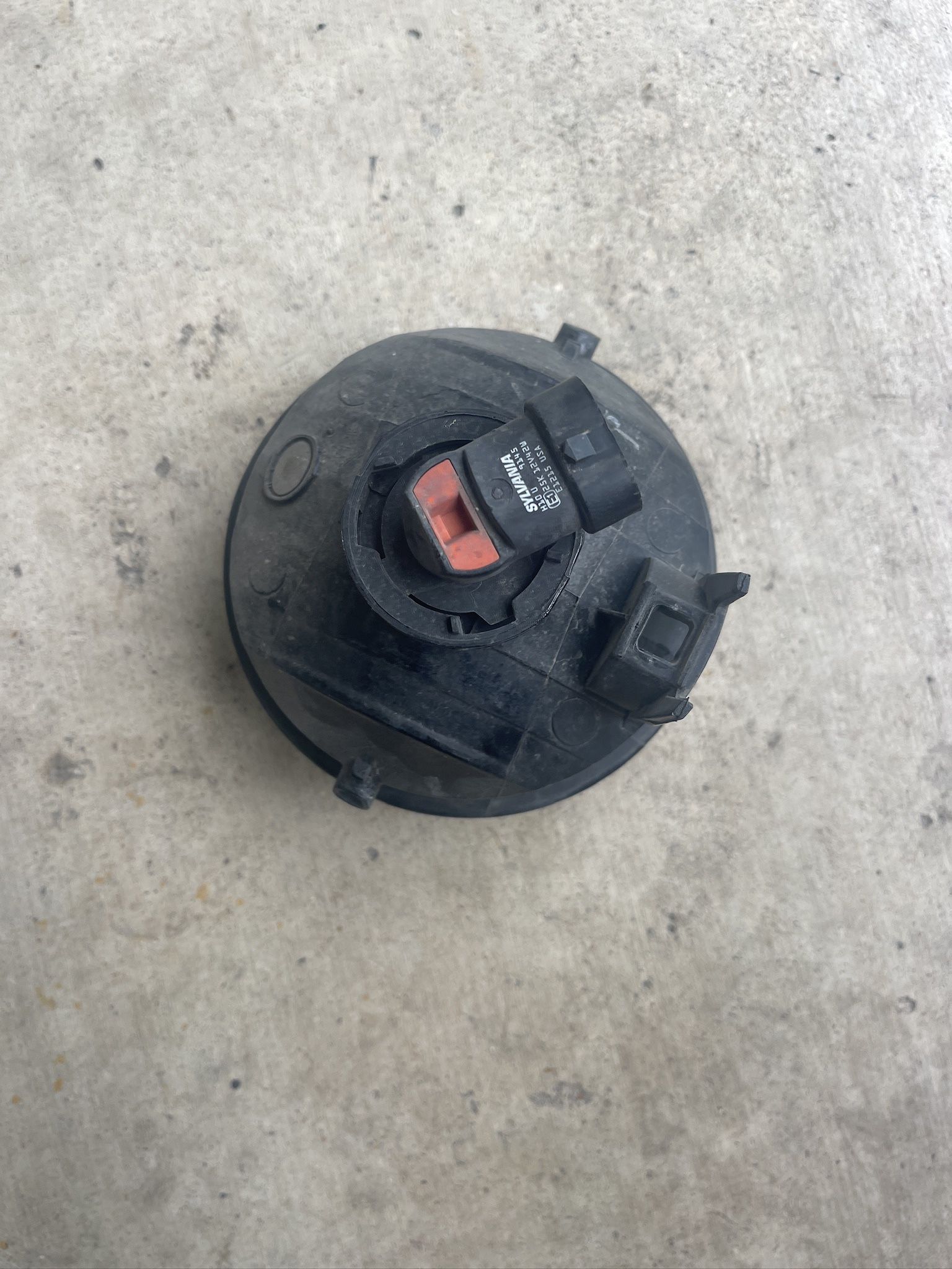 Toyota Sequoia 2015 Platinum Headlights And Fog Lights