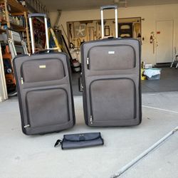 Chaps 3 Piece Traveler Soft-shell Set  