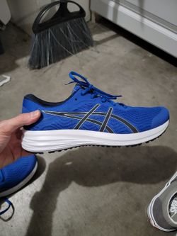 Blue Asics Patriot