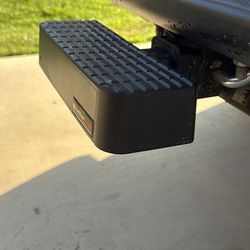 WeatherTech Bed Hitch step