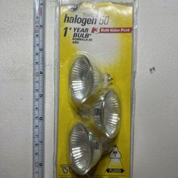 Floodlight Halogen 50 watts / 2000 hours / 12 volts / MR16 base 