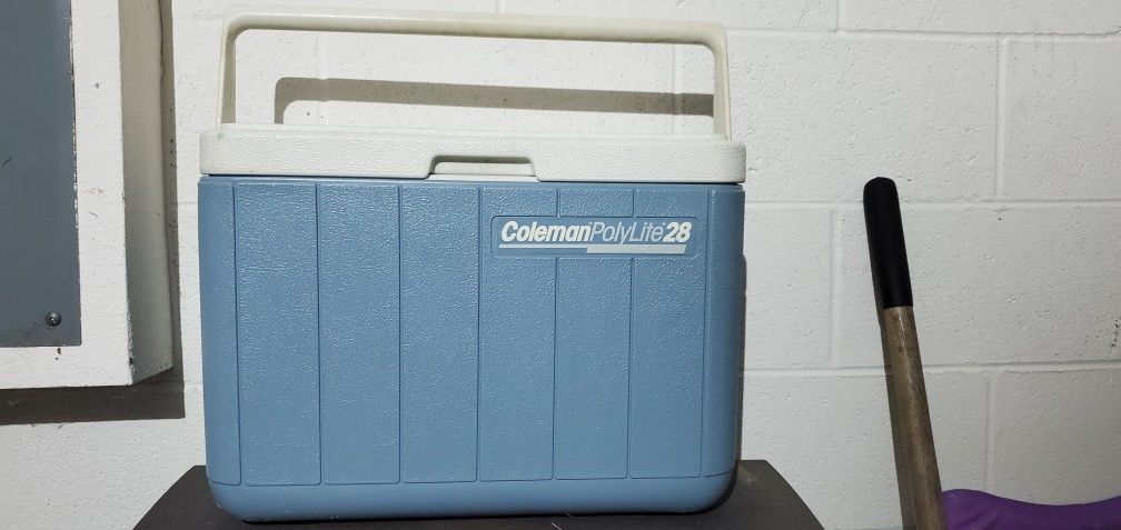 Vintage Coleman Polylite Cooler!