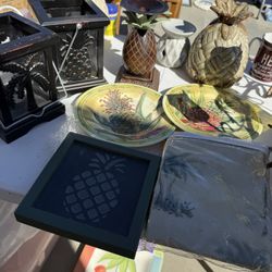 Box Lot Of Pineapple And Palm Theme Decor $20