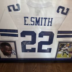 Framed Autographed Emmitt Smith Jersey – Dallas Cowboys Legend