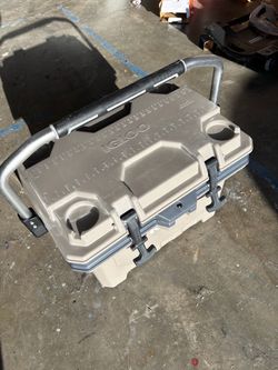 IGLOO Ice Chest