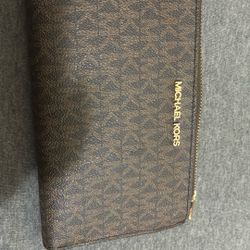 Michael Kors Wallet Wristlet