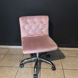 Pik vanity chair