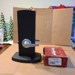 Kwikset Storeroom Lock, Delta, Satin Chrome