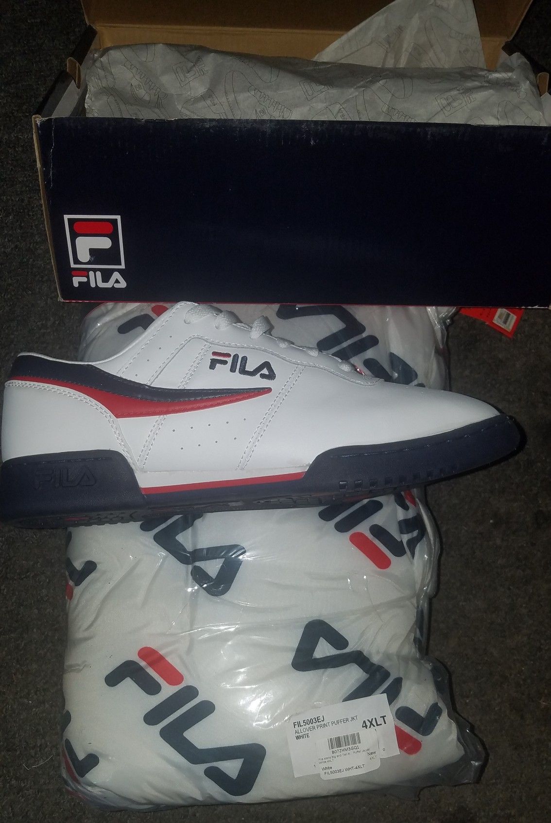 New size 12 shoes and Size 4X mens puff jacket Fila combo