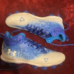 Size 11 Underarmour Cleats 