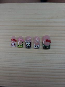 Press on nails
