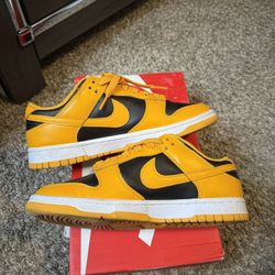 Nike Dunk Low ‘Goldenrod’
