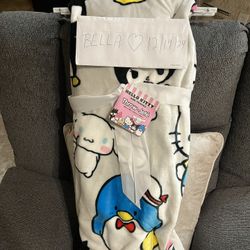 Hello Kitty and friends blanket