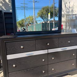 Dresser with mirror
