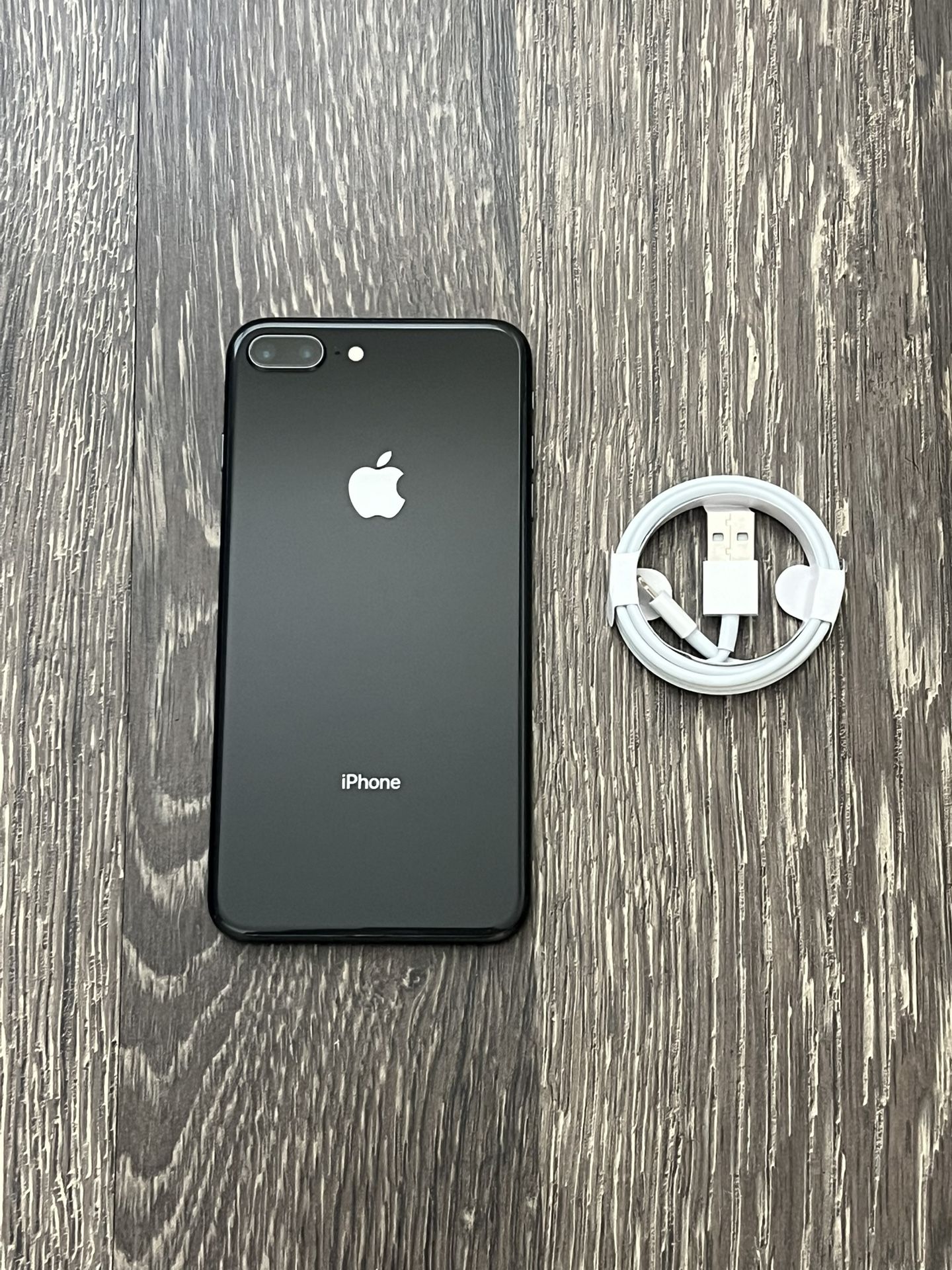 iPhone 8 Plus UNLOCKED FOR ALL CARRIERS!