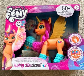I skate my lil pony