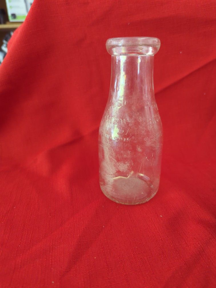 Vintage Chestnut Farms Chevy Chase Dairy Quart Milk Bottle