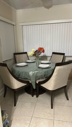 4 Chair dining kitchen set