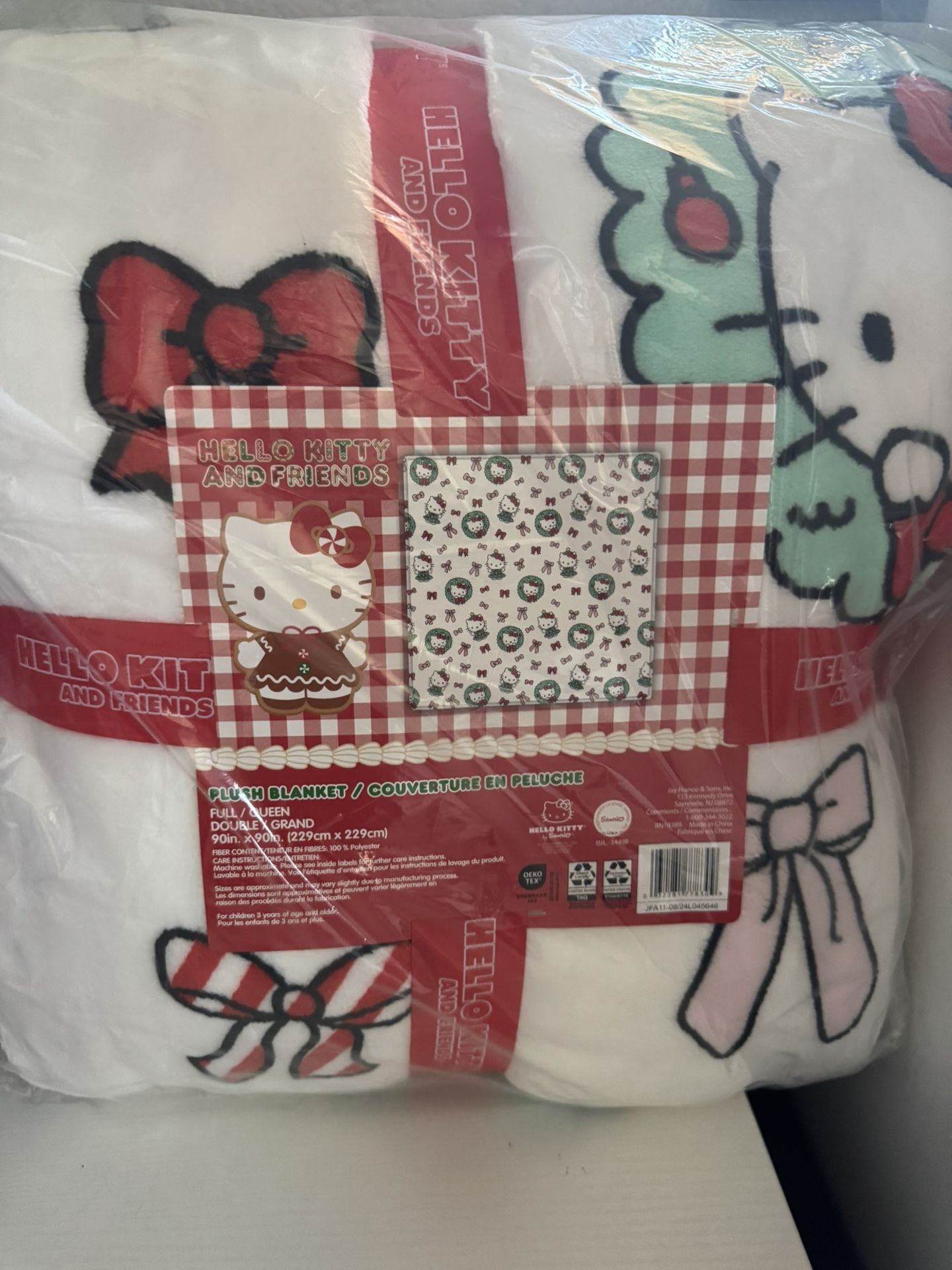 Hello Kitty Bows Queen Size Blanket