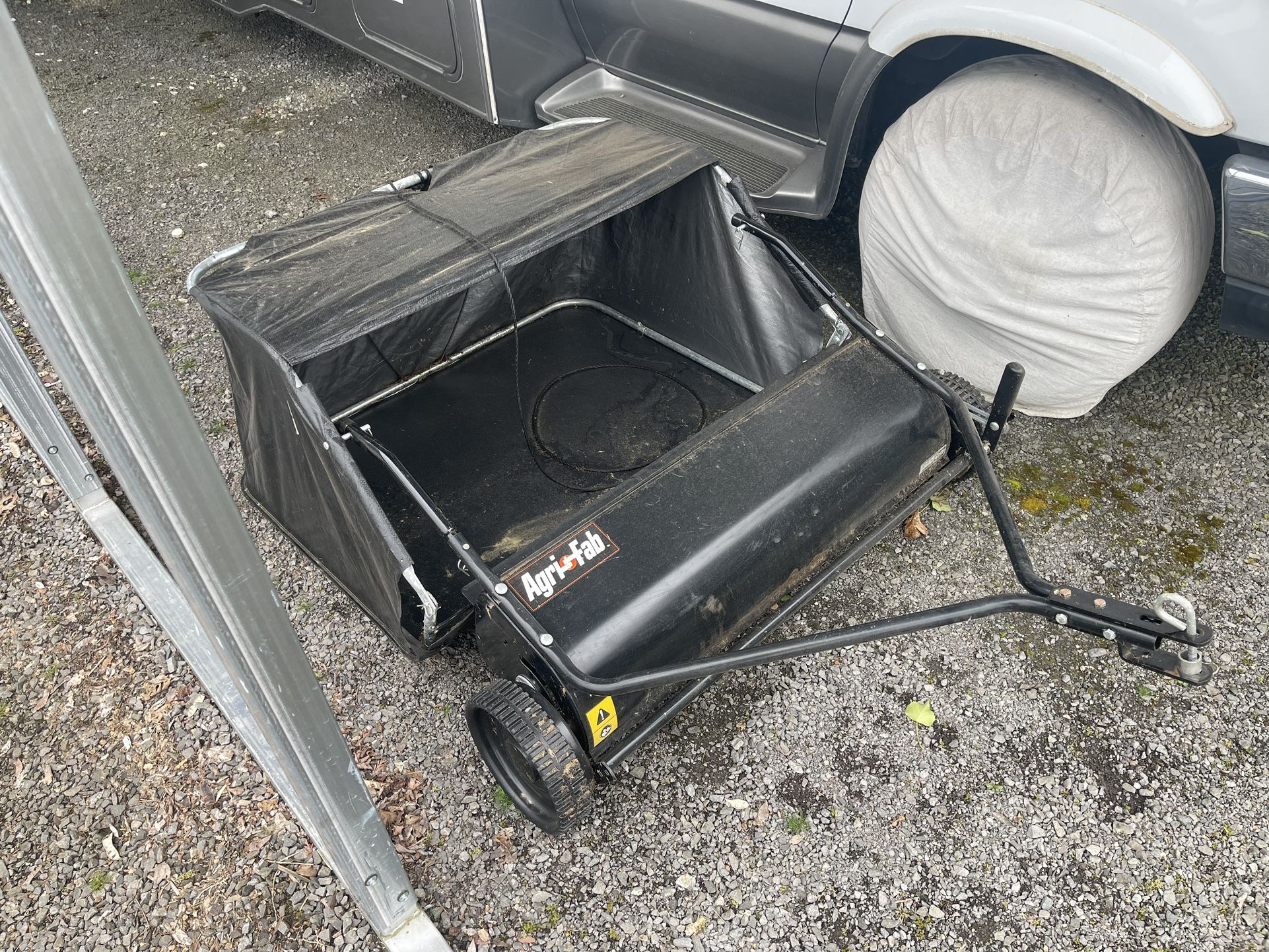 Tow-Behind Lawn Sweeper For Riding Lawn Mower