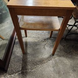 Antique Quartersawn Oak End Table