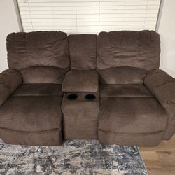 Nearly New Lazy Boy Love Seat Power Recliner
