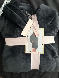 Victorias secret plush robe