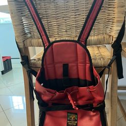 Backpack for carrying a small dog 