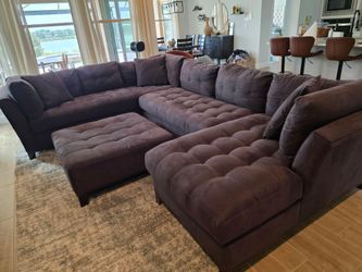 Cindy Crawford Home Metro 3 Pc Right Arm Chaise Sectional
