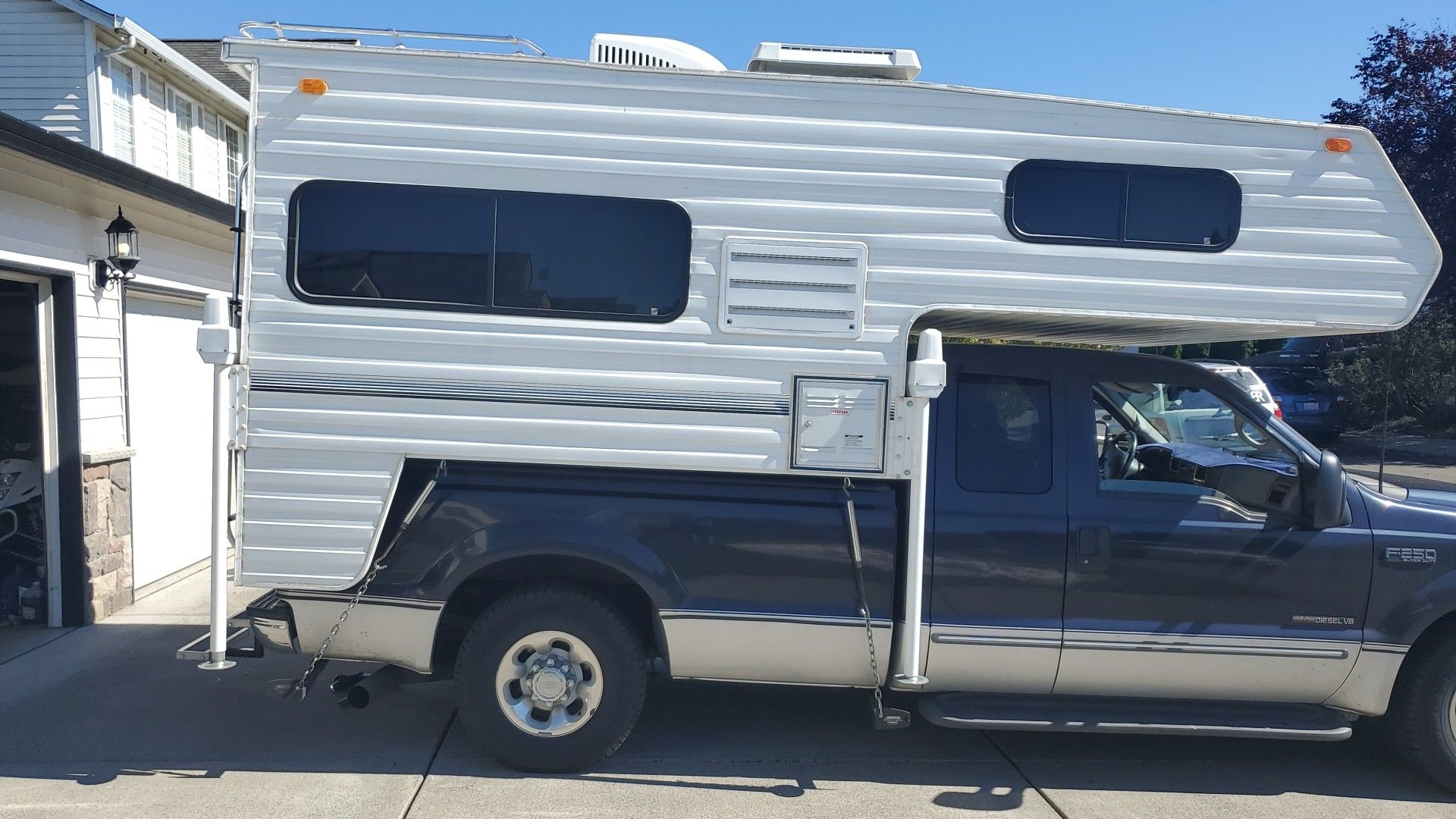 PASTIME PICKUP CAMPER
