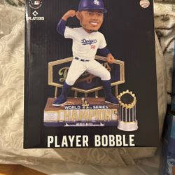 Dodger bobblehead 