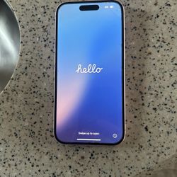 iPhone 15 Light Pink