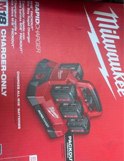 Milwaukee M18 Packout Six Bay Rapid Charger