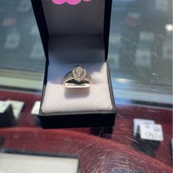 10k White Gold Dimond Ring 